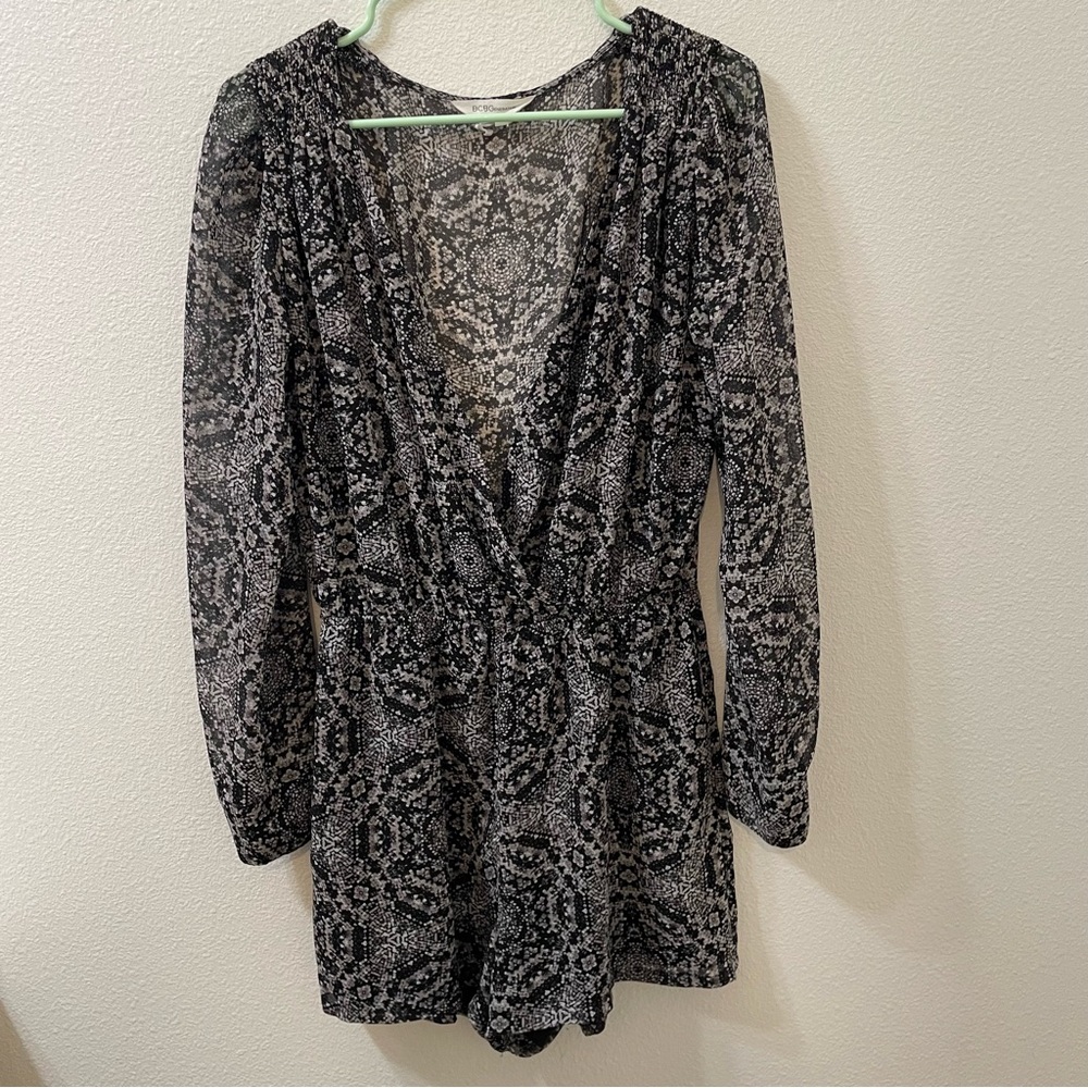BCBG Generation blouse gray medium